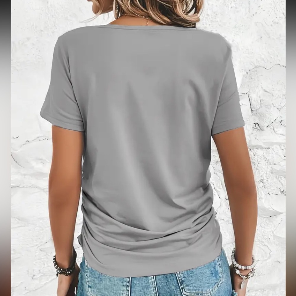 Women’s Solid Notched V‎ Neck Short Sleeve Top.NWOT - Picture 3 of 3